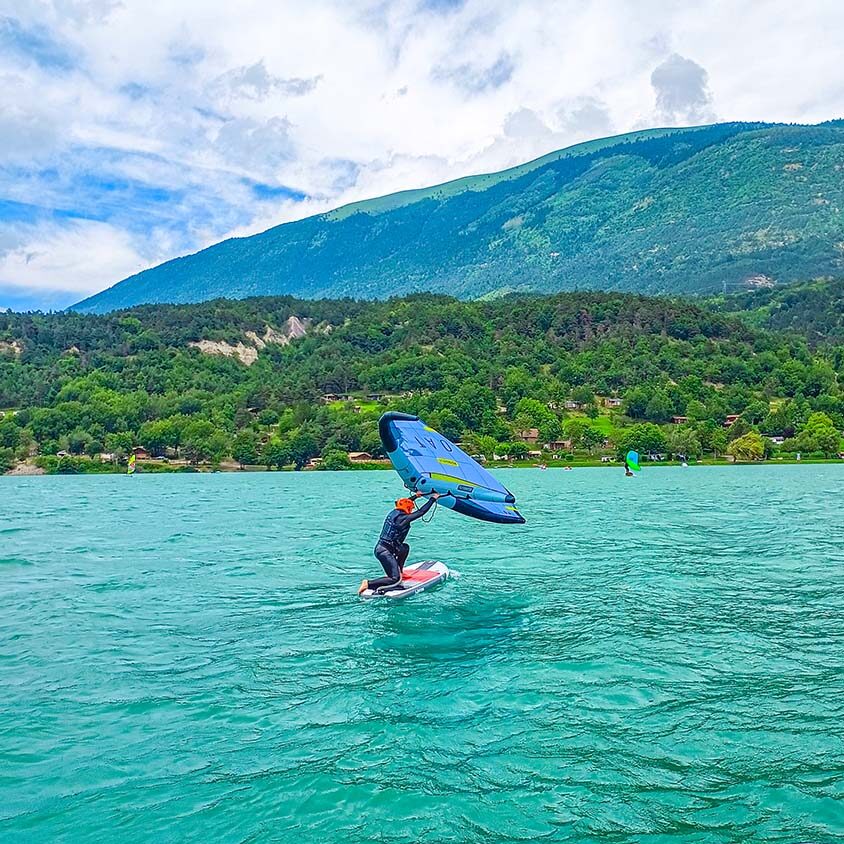 photo d'une cours de wing au lac de monteynard