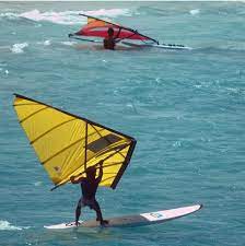 photo d'un des premier prototype de wingfoil